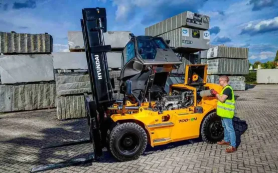 Man Forklift Maintenance